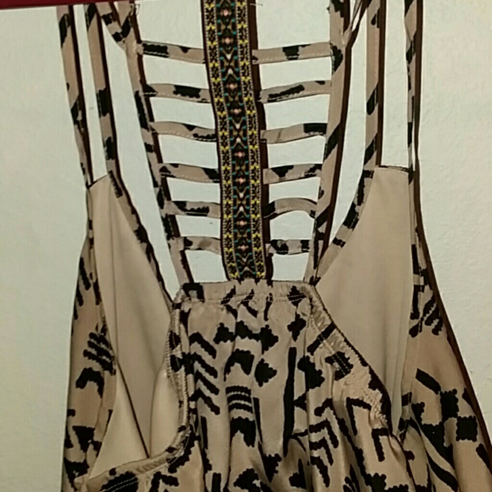 Dress - Picture 3 of 3